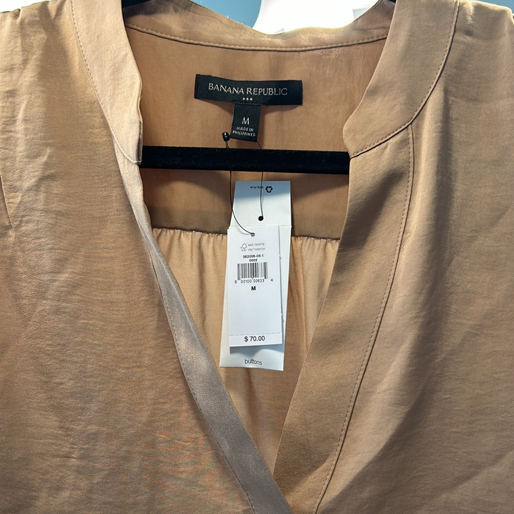 New banana republic blouse - Picture 4 of 4